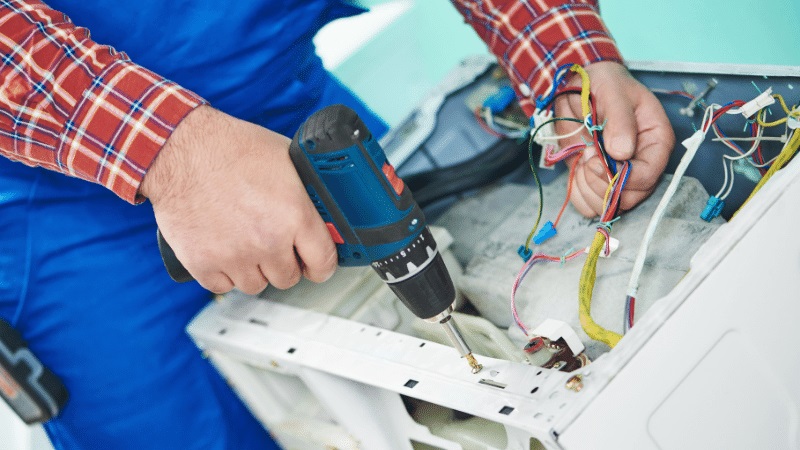 İzmir ECA ECA çamaşır makinesi kart tamiri – Su almama arızası orijinal parça ile giderildi. - Teknik servis örneği